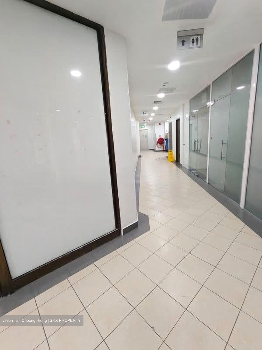 Queensway Tower / Queensway Shopping Centre (D3), Retail #536304611